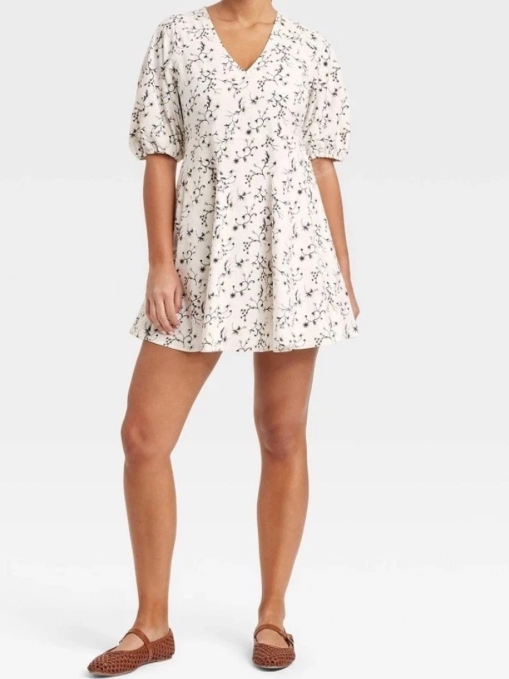 Universal Thread White Dress V Neck Black Tan Floral Pockets Plus 1X
